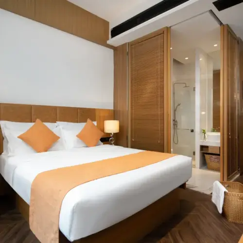 VIP-Business-Zimmer (Kung-Fu-Teeservice + Minikühlschrank)